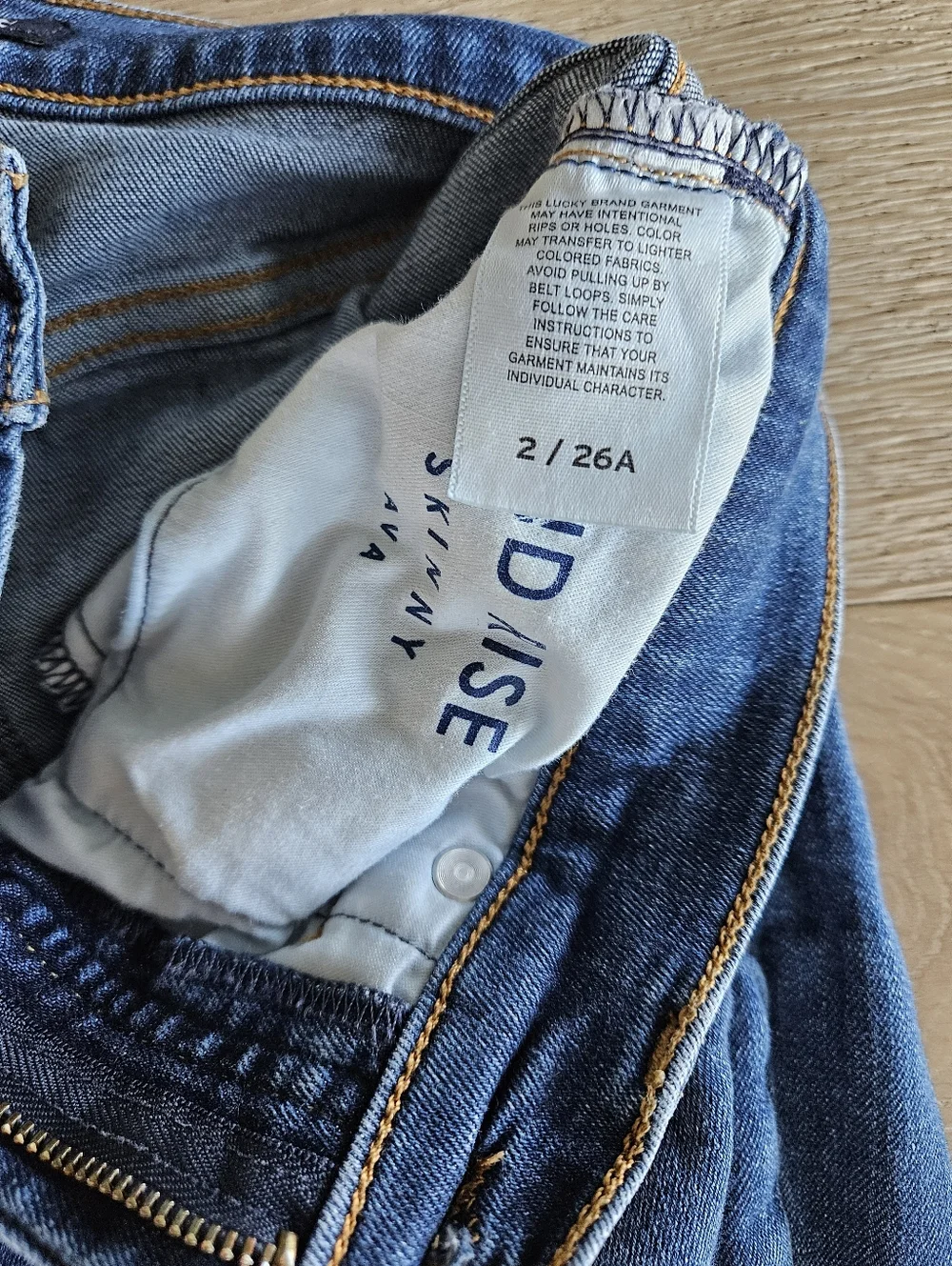Lucky Brand Midrise Ava Skinny jeans - 2/26A